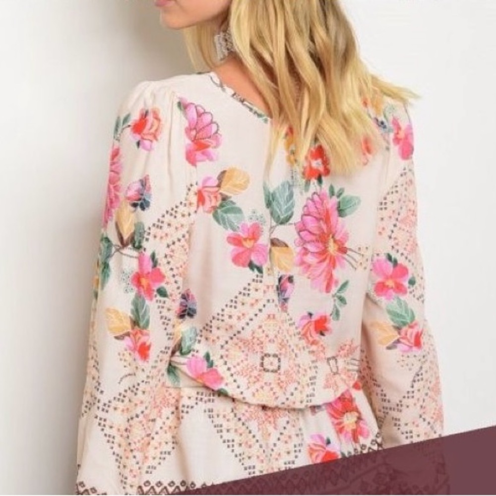 Colorful Floral Top with Gathered Waist - Picture 3 of 4
